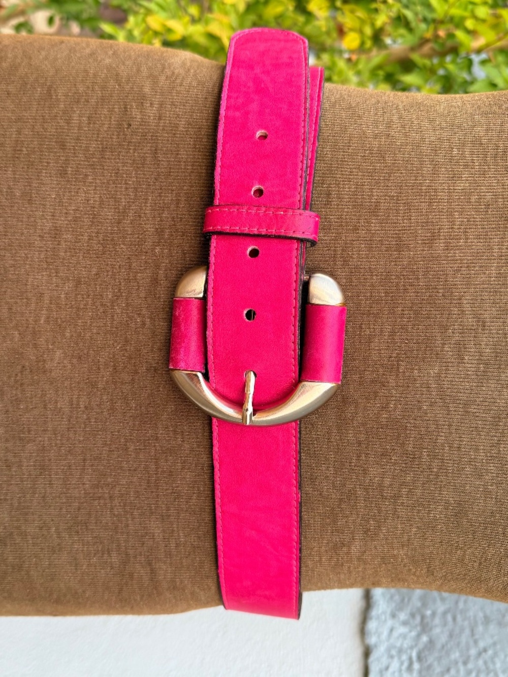 💗 Vintage 90s Hot Pink Leather Statement Belt